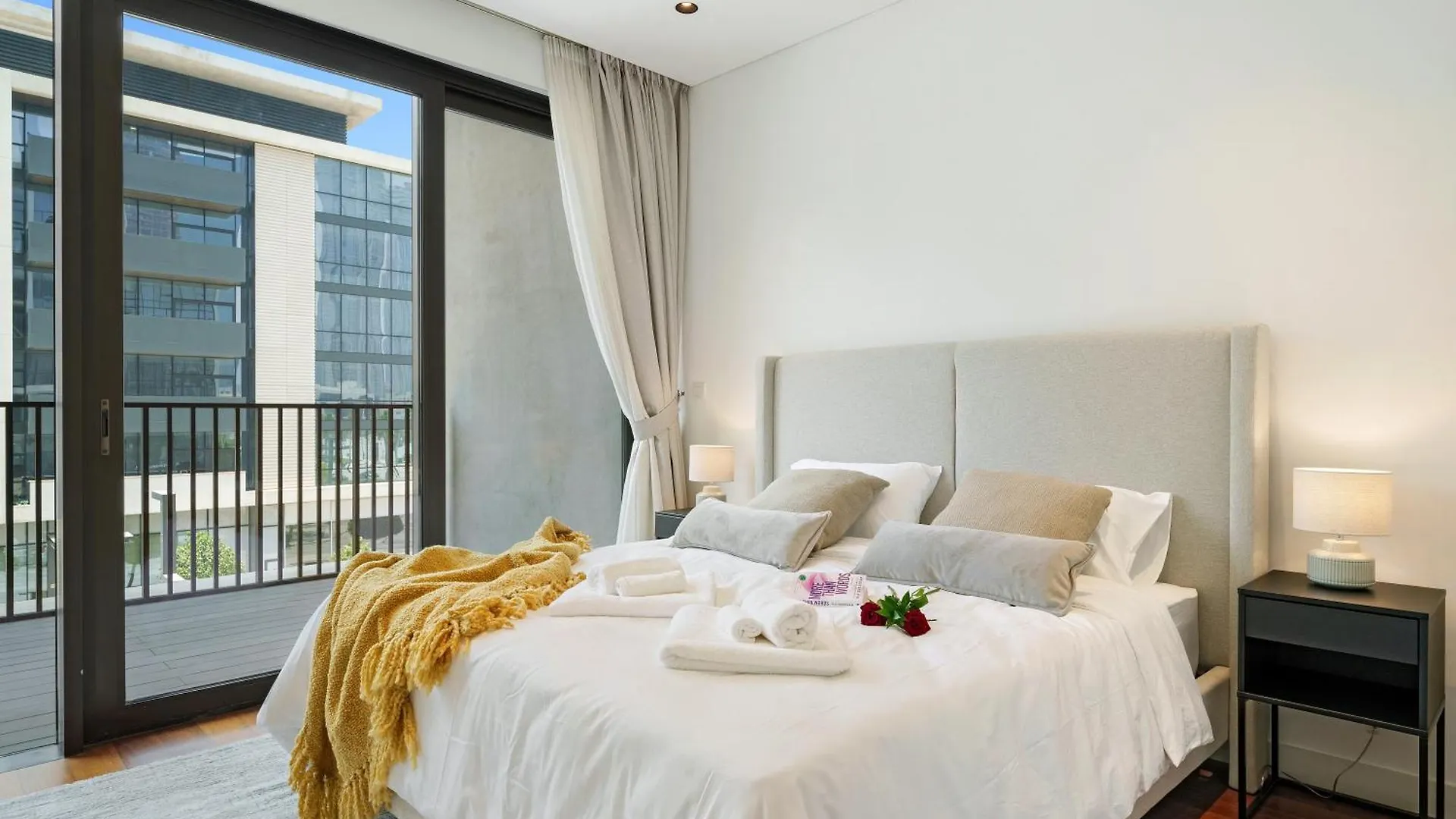Experience City Walk - Spacious Haven - 2 Bedroom Plus Maid'S Room Dubai 0*,